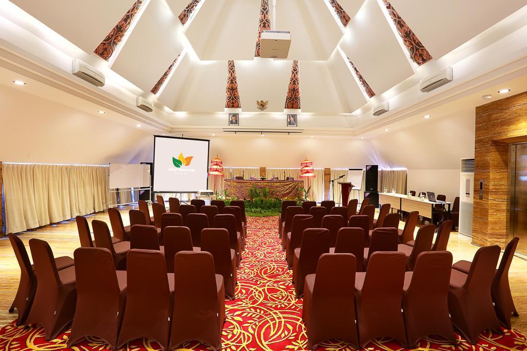 Mega Boutique Hotel Кута Екстериор снимка