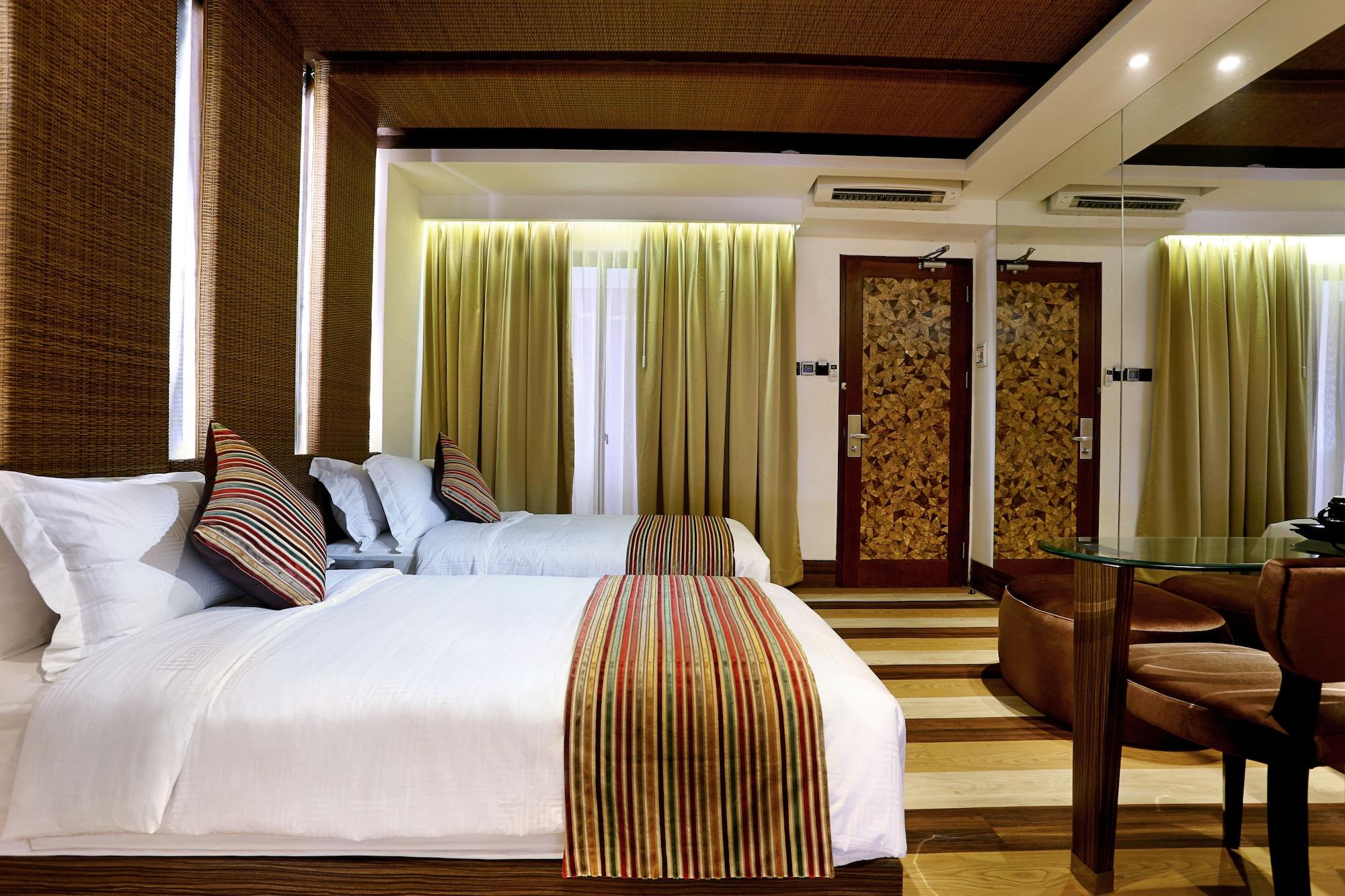 Mega Boutique Hotel Кута Екстериор снимка