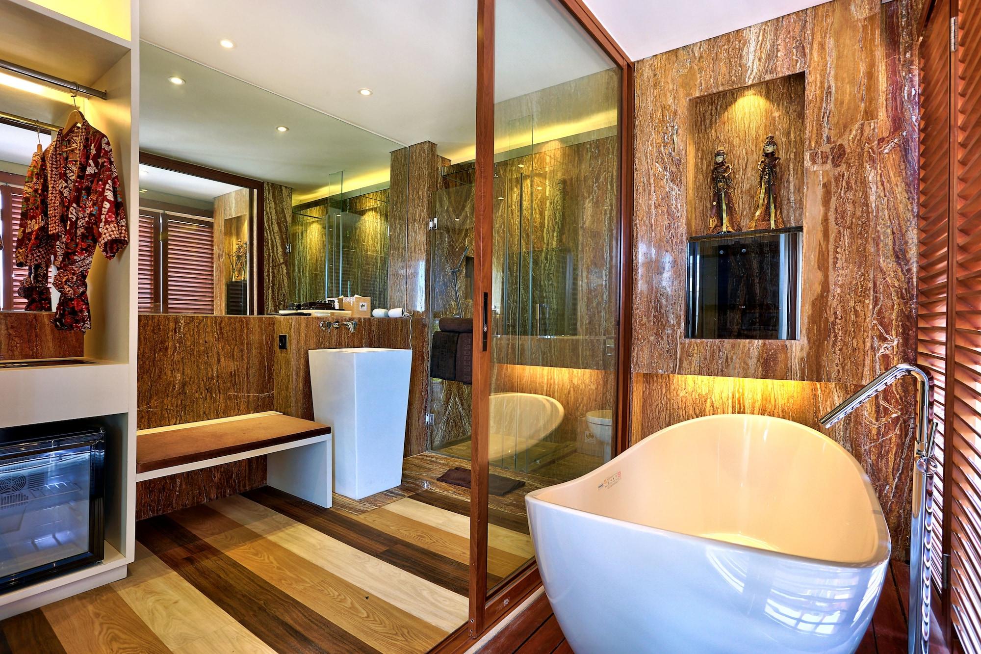 Mega Boutique Hotel Кута Екстериор снимка