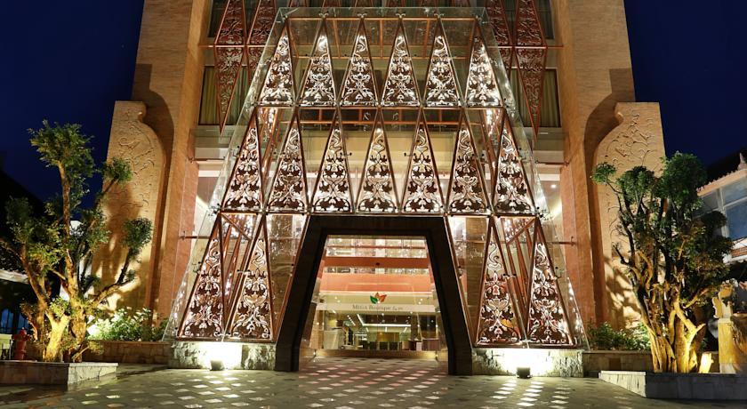 Mega Boutique Hotel Кута Екстериор снимка