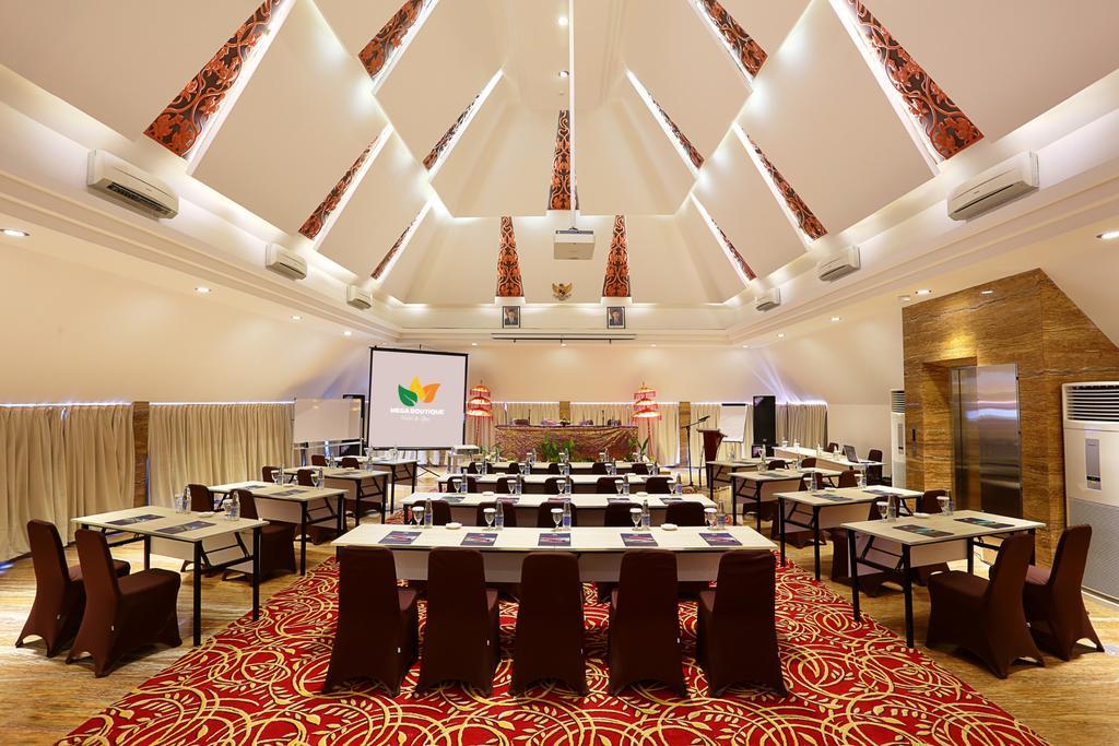 Mega Boutique Hotel Кута Екстериор снимка