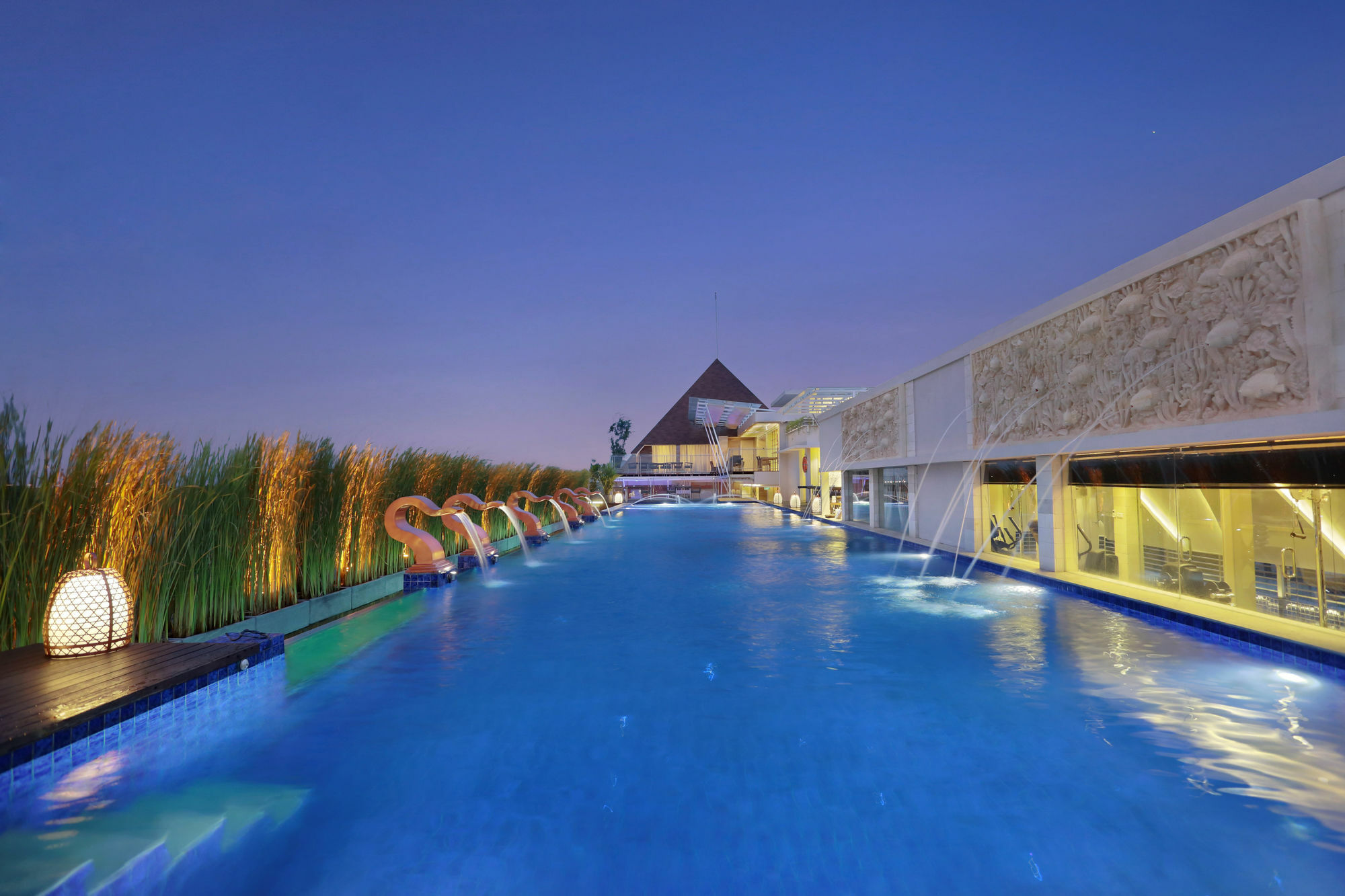 Mega Boutique Hotel Кута Екстериор снимка